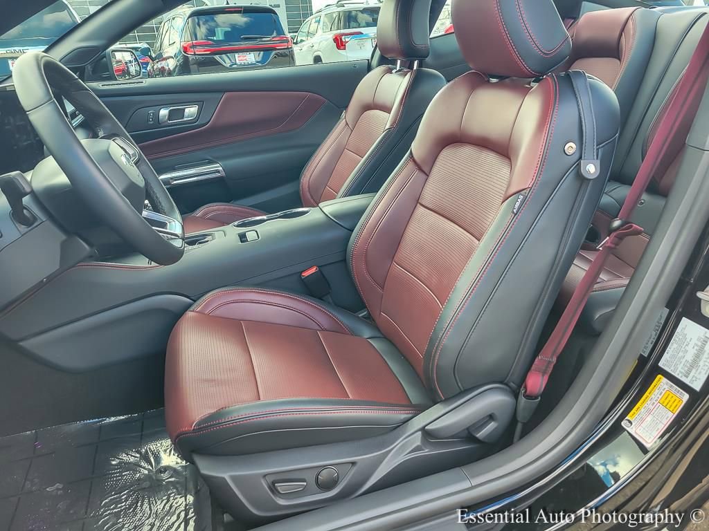 Used 2025 Ford Mustang Premium image 9