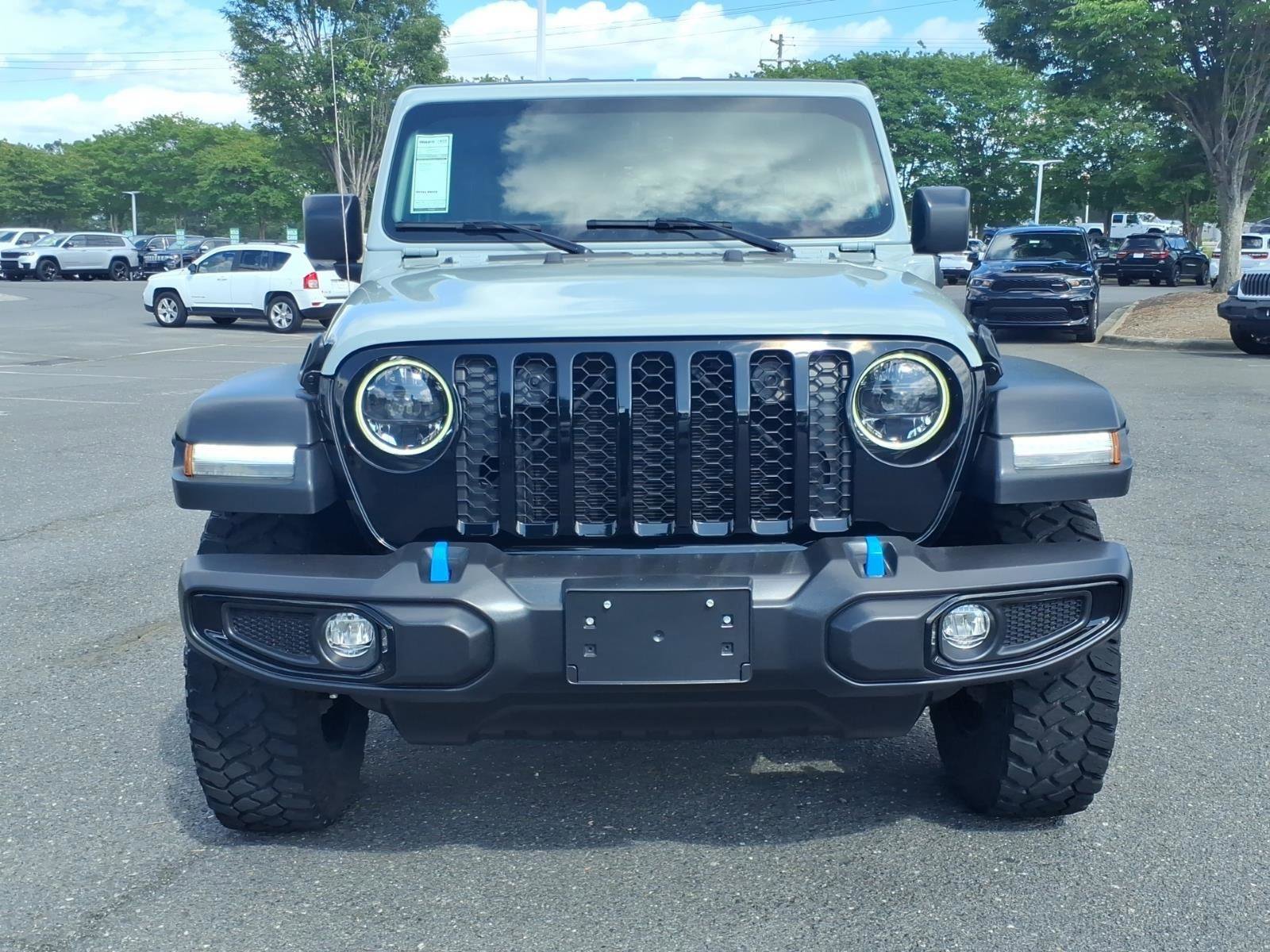 Used 2023 Jeep Wrangler Unlimited w/ Cold Weather Group AWD/4WD image 12