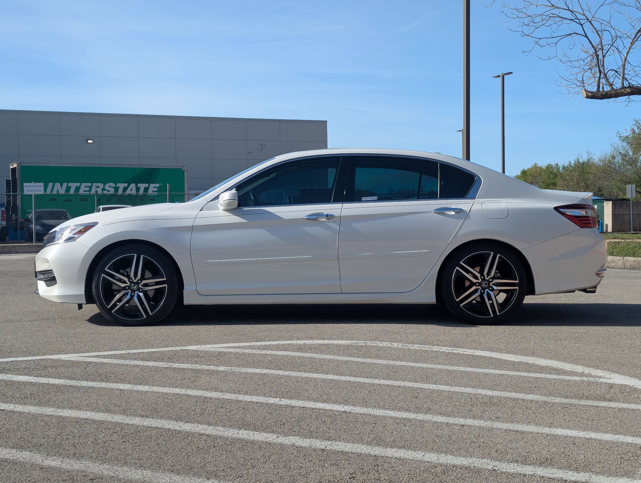 Used 2016 Honda Accord Touring image 6
