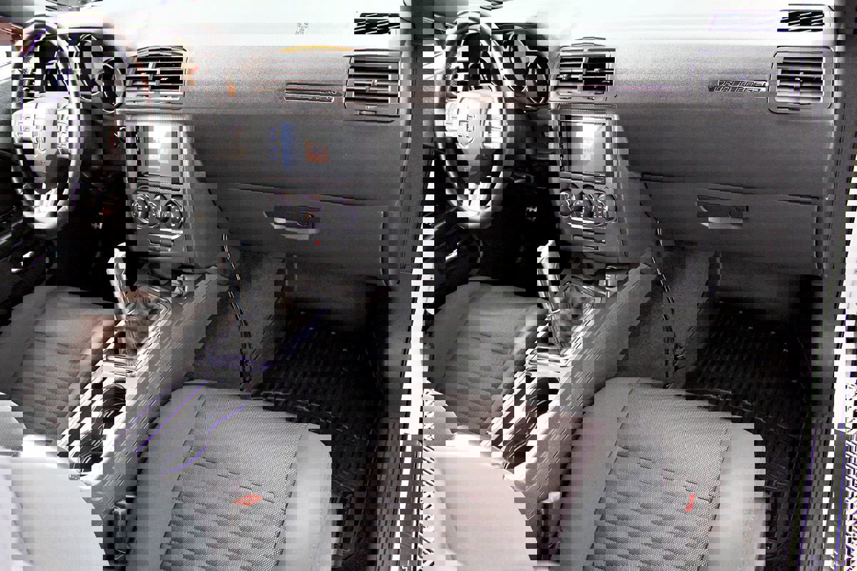 Used 2012 Dodge Challenger R/T image 21