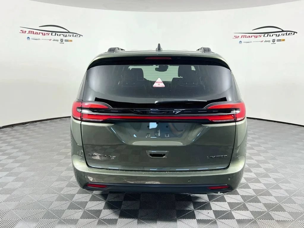 New 2027 Chrysler Pacifica Limited w/ Family Tech Group FWD image 7
