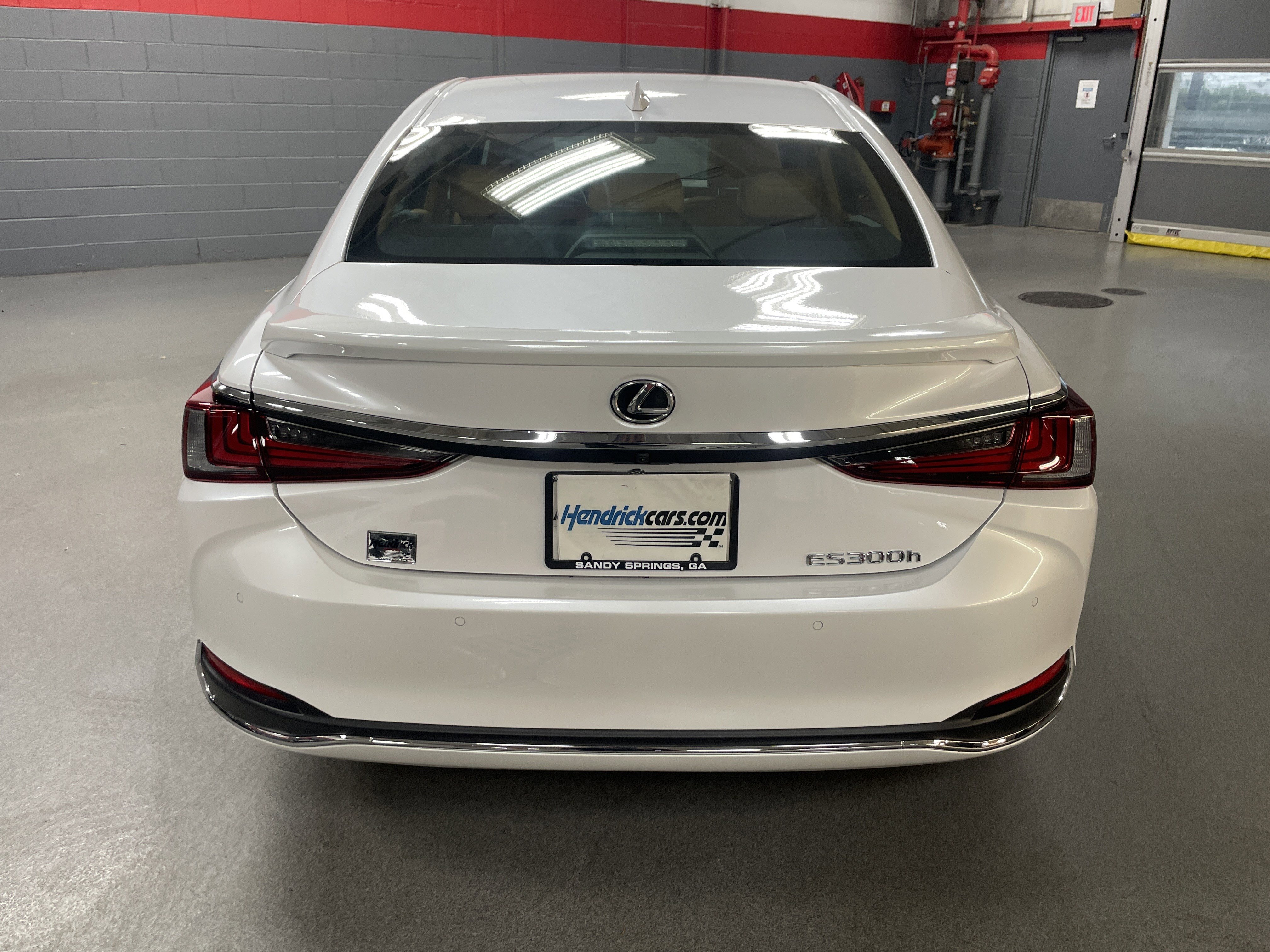 Used 2025 Lexus ES 300h w/ Premium Package image 10