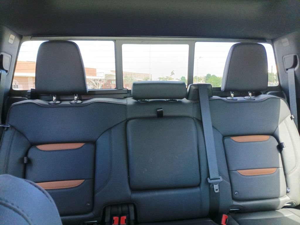 Used 2025 GMC Sierra 2500 AT4 w/ AT4 Premium Plus Package AWD/4WD image 33