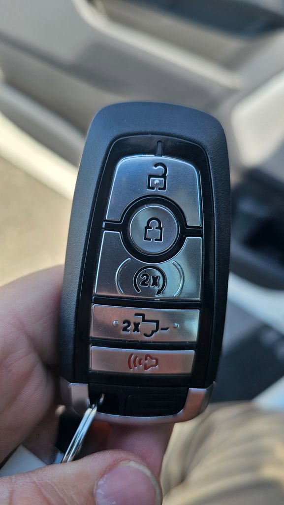 Used 2024 Ford F250 Platinum w/ Tremor Off-Road Package image 17