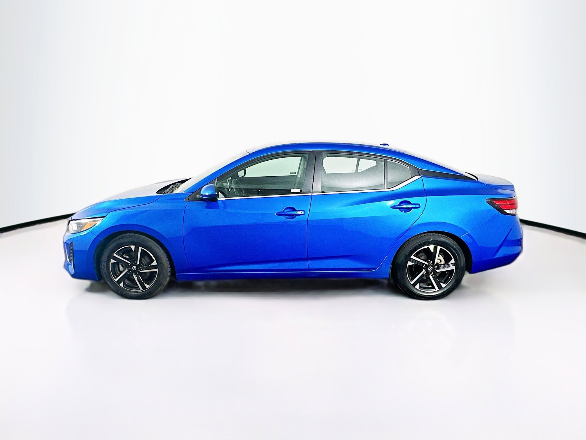 Used 2024 Nissan Sentra SV image 4