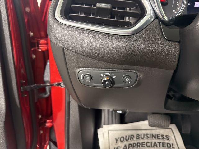 Used 2023 Chevrolet Equinox Premier image 36