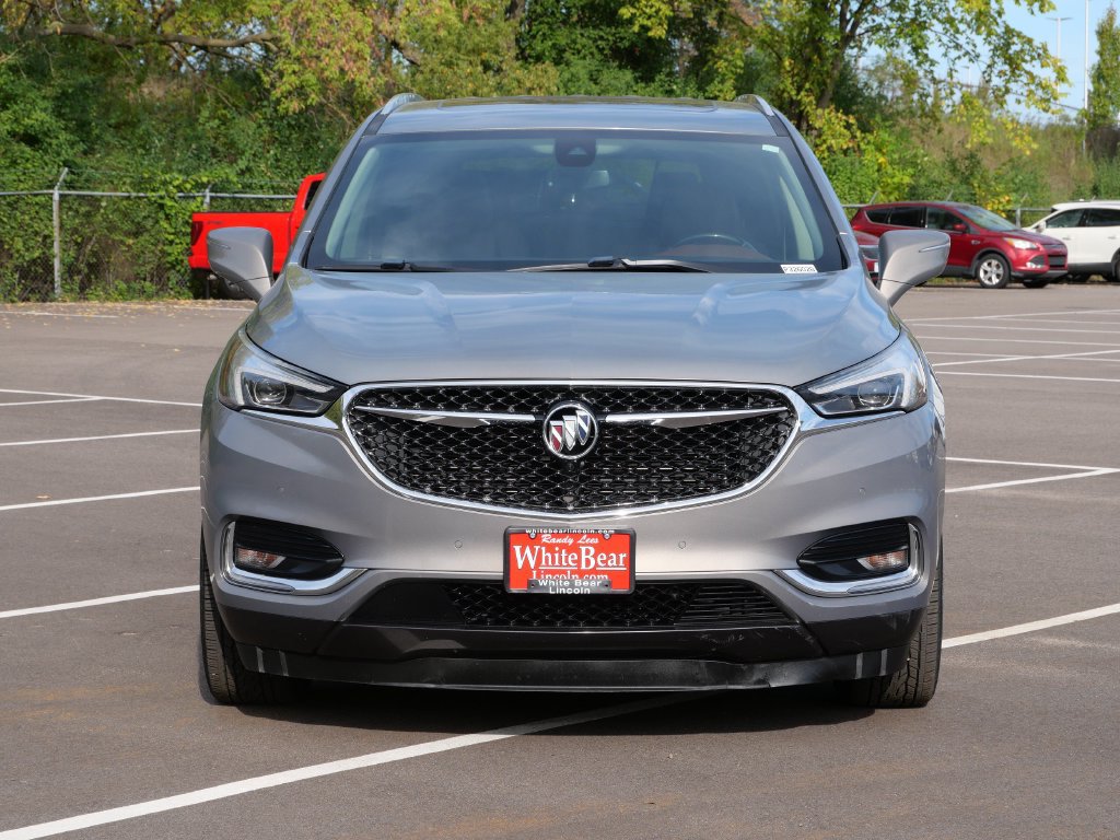 Used 2018 Buick Enclave Avenir w/ Avenir Technology Package AWD/4WD image 2