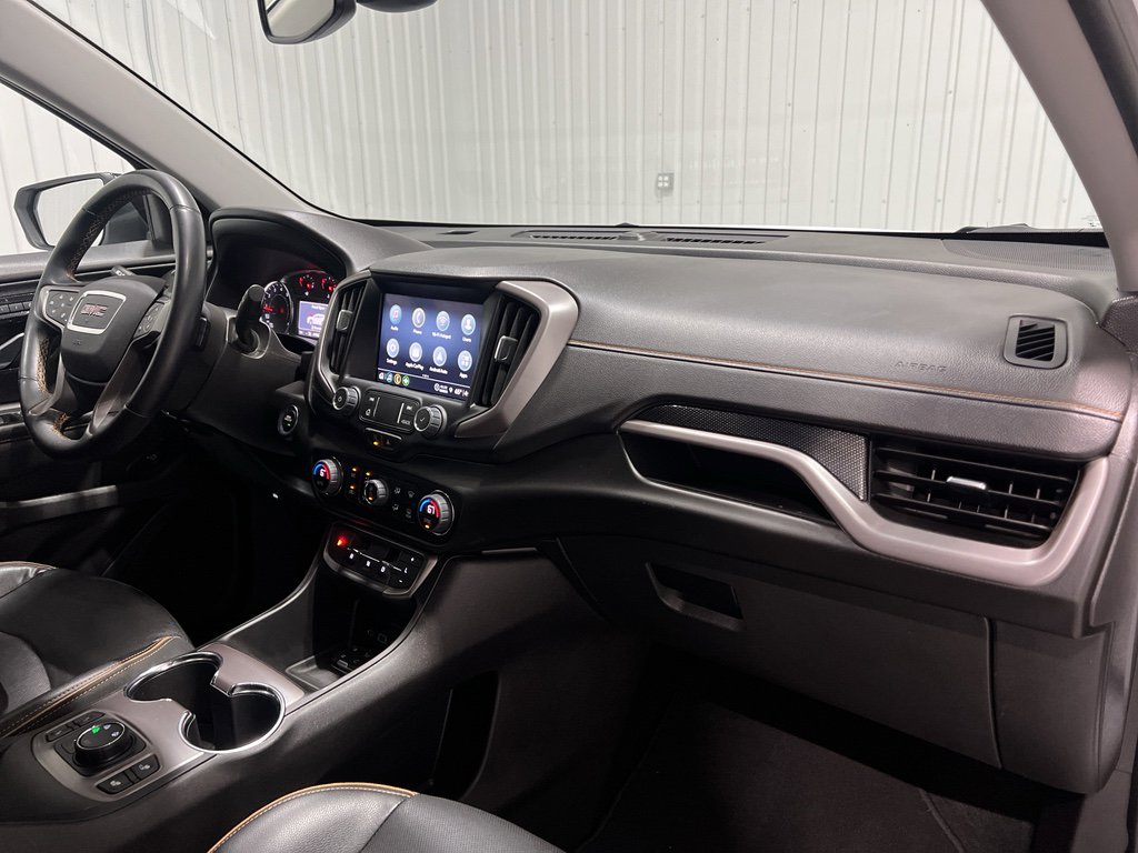 Used 2023 GMC Terrain AT4 image 27