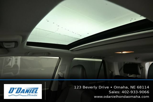 Used 2022 Toyota 4Runner SR5 Premium w/ Moonroof Package AWD/4WD image 35