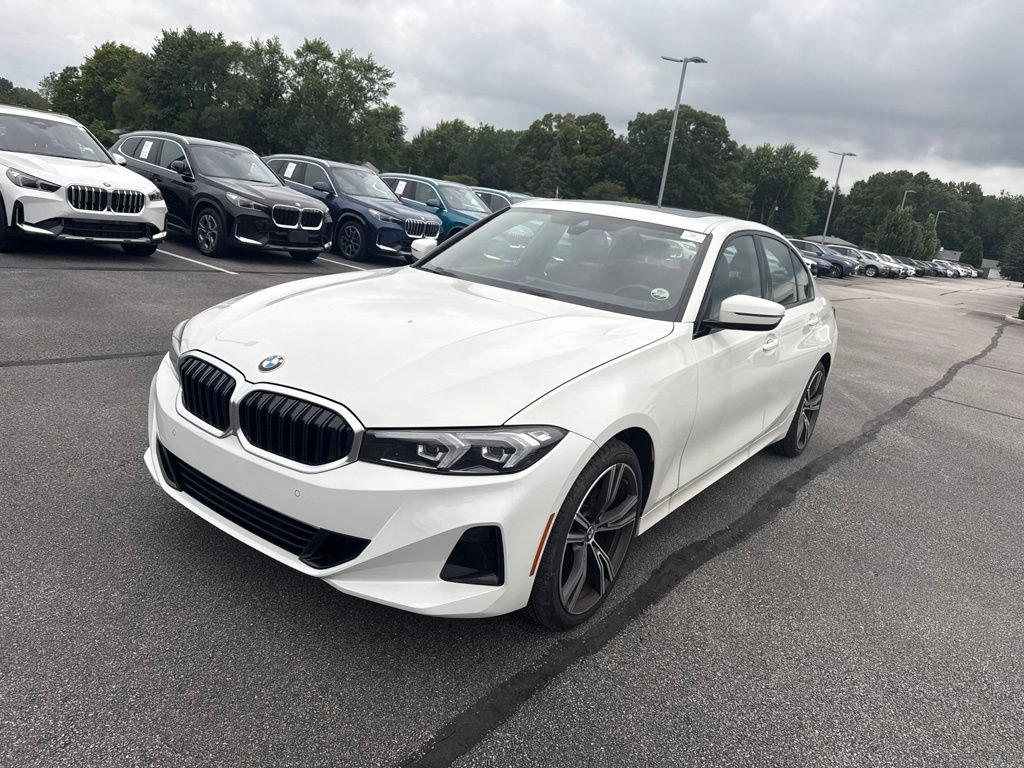 Used 2023 BMW 330i xDrive Sedan w/ Driving Assistance Package AWD/4WD image 3