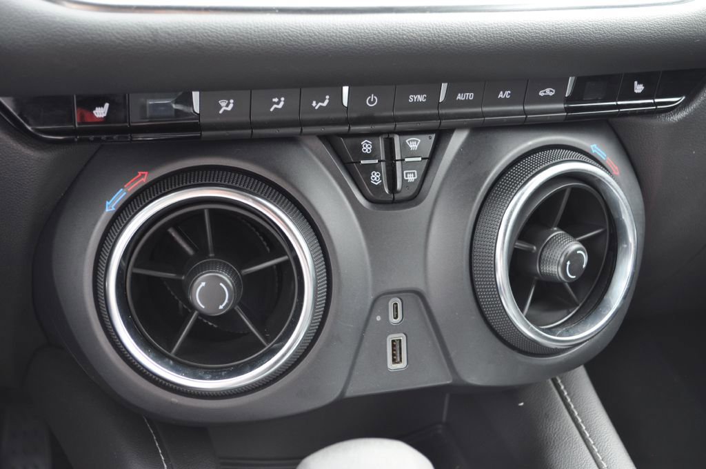 Used 2024 Chevrolet Blazer LT image 13