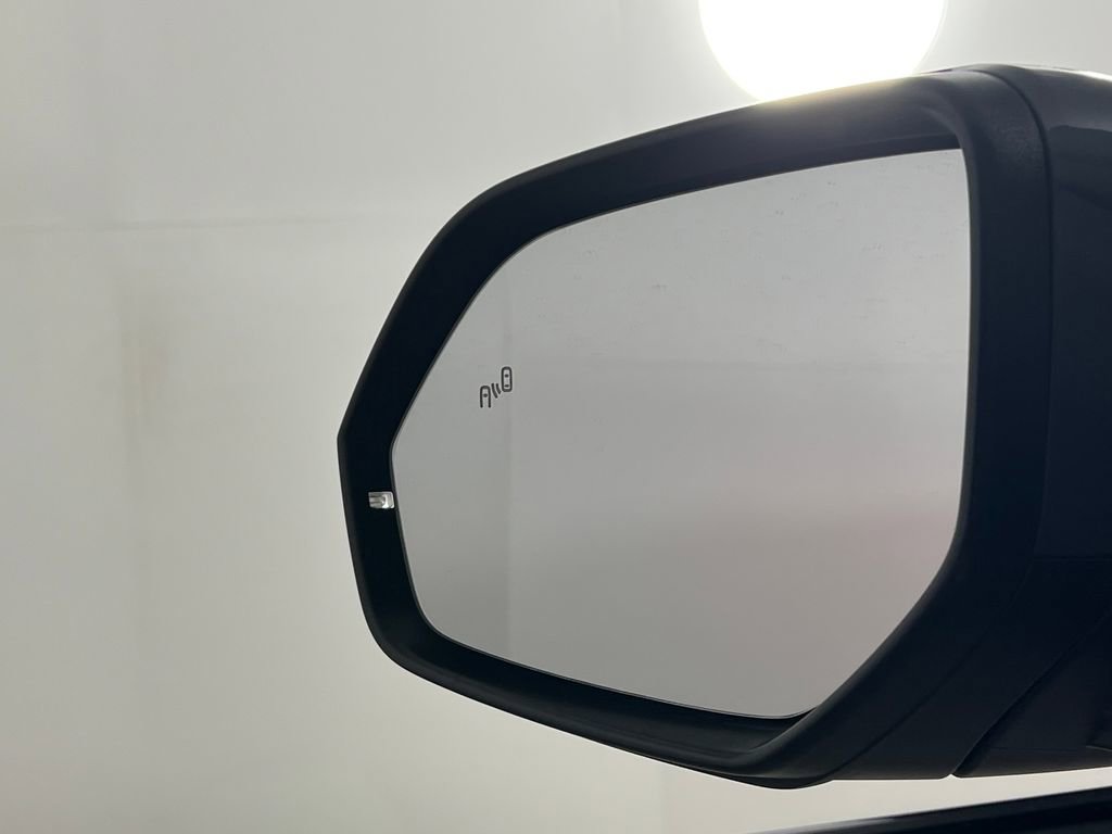 Used 2020 Volkswagen Atlas Cross Sport SE image 32