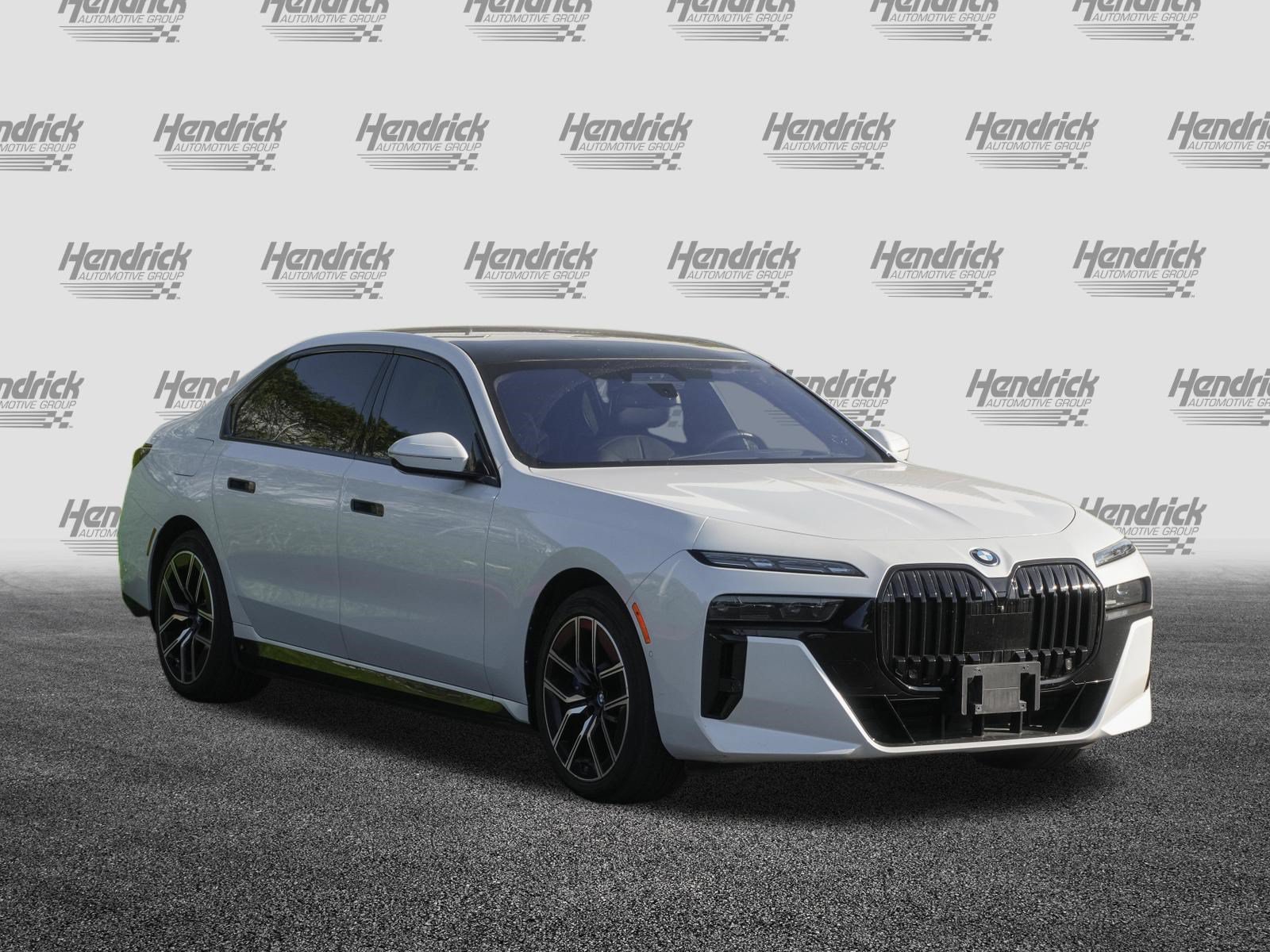 Certified 2023 BMW i7 xDrive60 AWD/4WD image 2