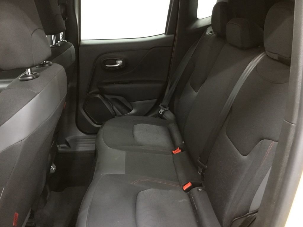 Used 2023 Jeep Renegade Trailhawk w/ Trailer Tow Group image 27