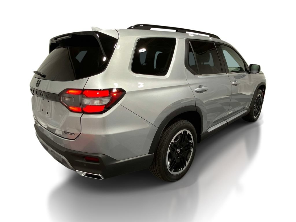 New 2026 Honda Pilot Touring image 4