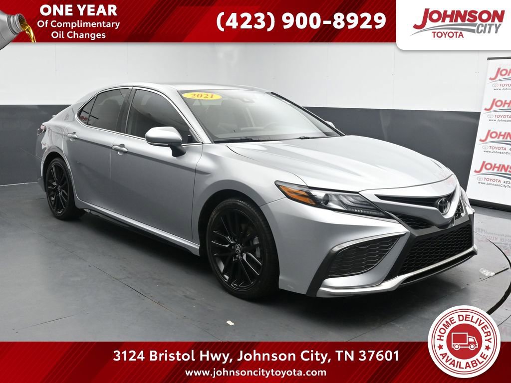 Used 2021 Toyota Camry XSE image 1