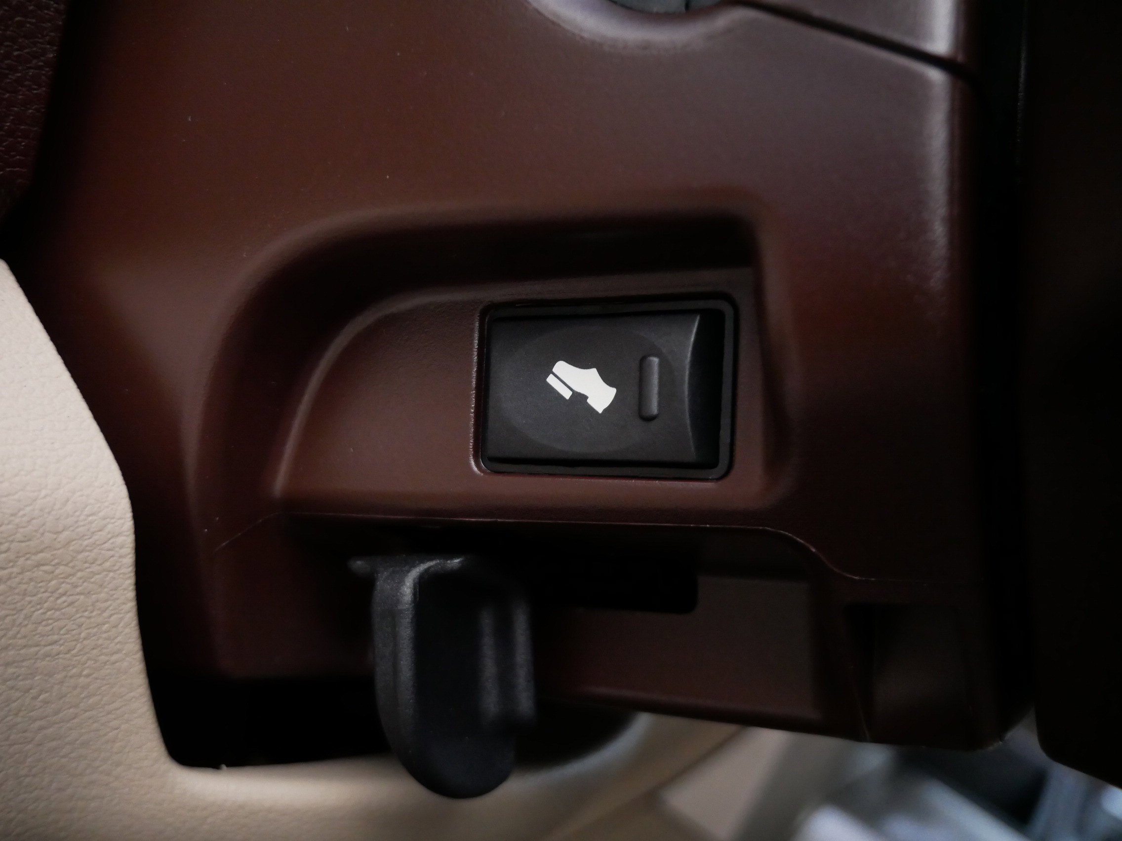 Used 2017 RAM 1500 Laramie w/ Convenience Group image 34