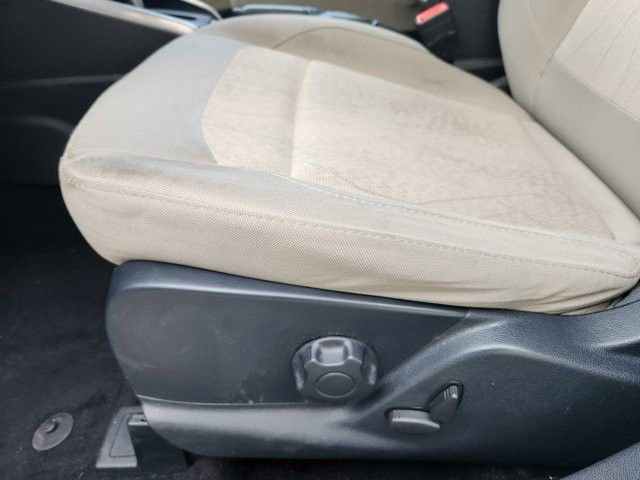 Used 2020 Ford EcoSport SE w/ SE Convenience Package image 23