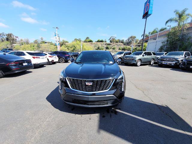 Used 2023 Cadillac XT4 Luxury w/ Cold Weather Package image 3