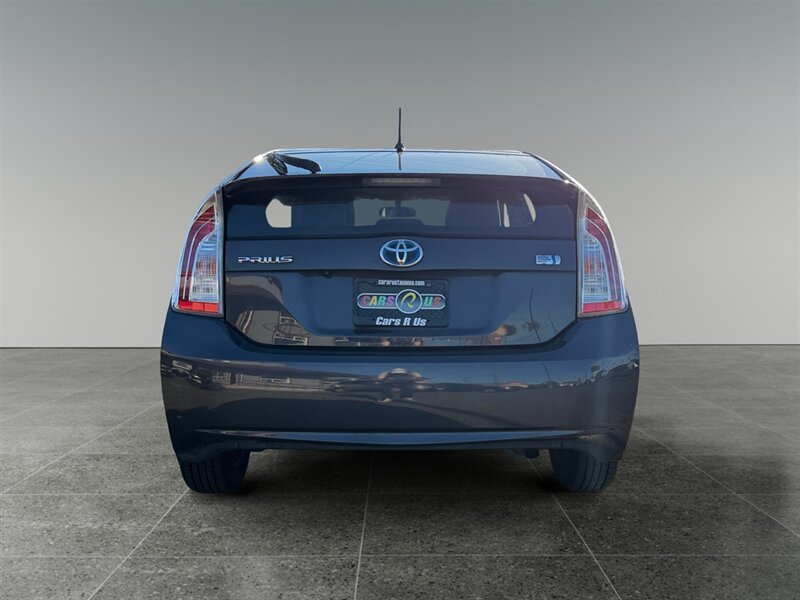 Used 2015 Toyota Prius Two FWD image 5