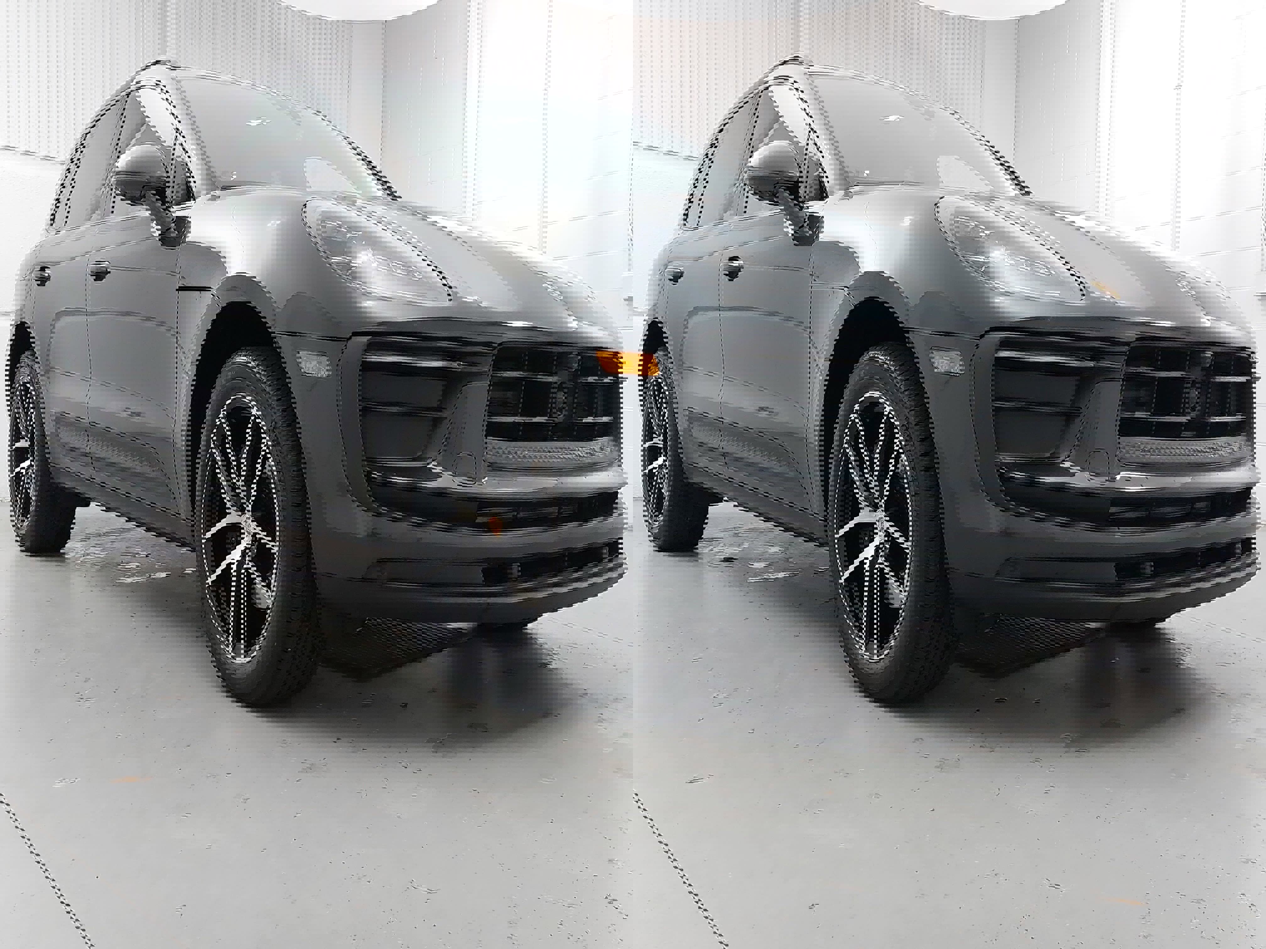 Used 2025 Porsche Macan image 9