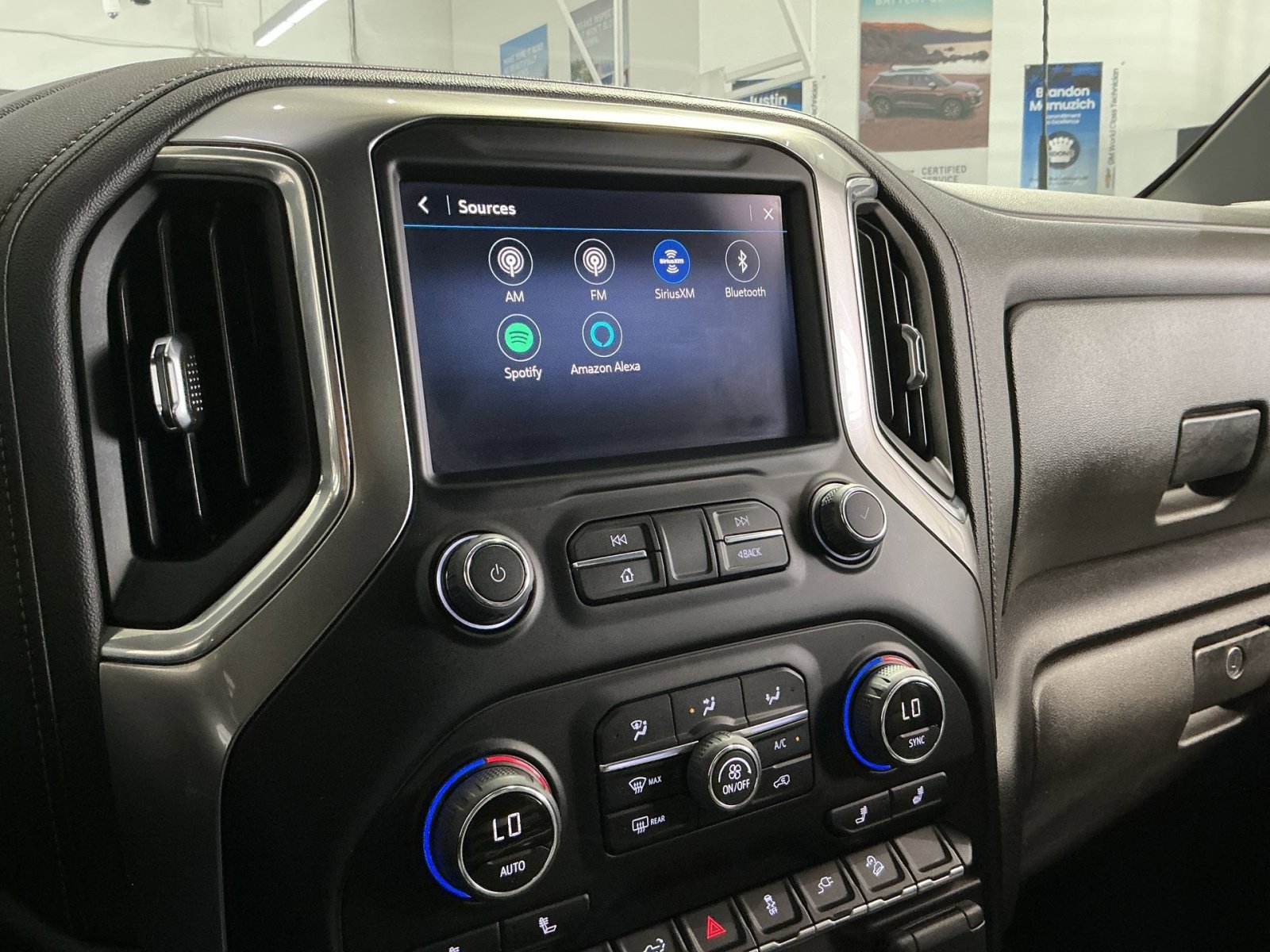 Used 2022 Chevrolet Silverado 2500 LTZ AWD/4WD image 19