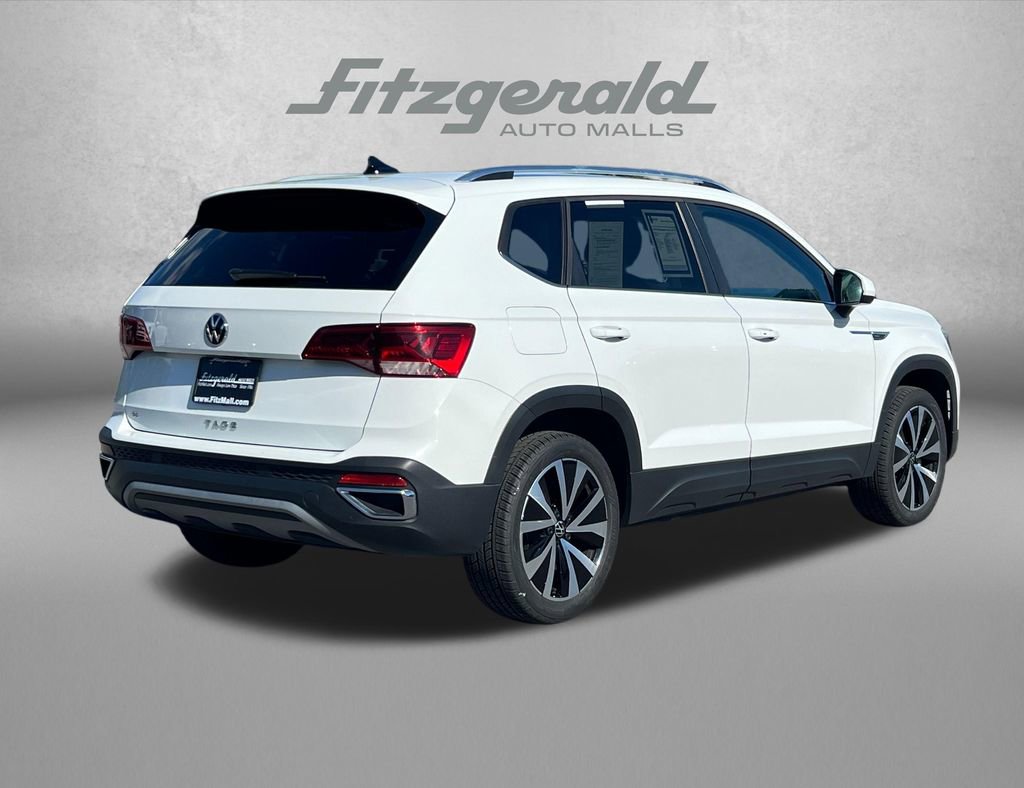 Used 2024 Volkswagen Taos SE FWD image 7