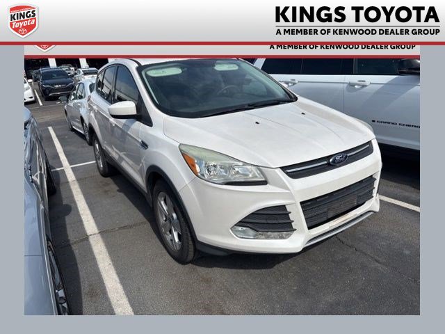 Used 2016 Ford Escape SE FWD image 1