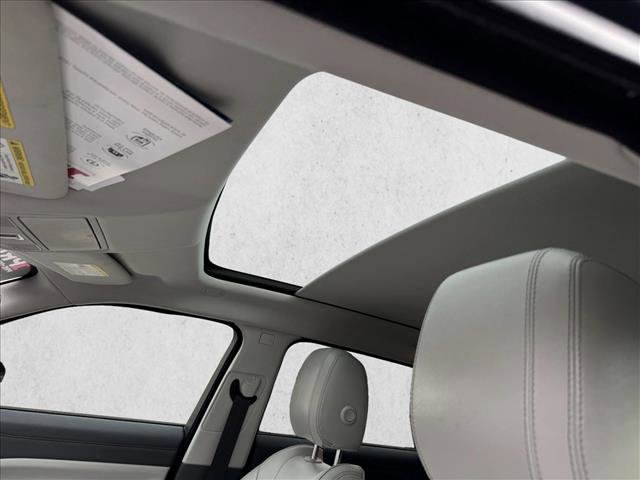 Used 2018 Land Rover Range Rover Evoque HSE image 11