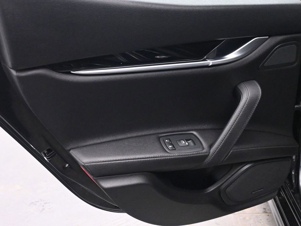 Used 2019 Maserati Ghibli S Q4 image 14