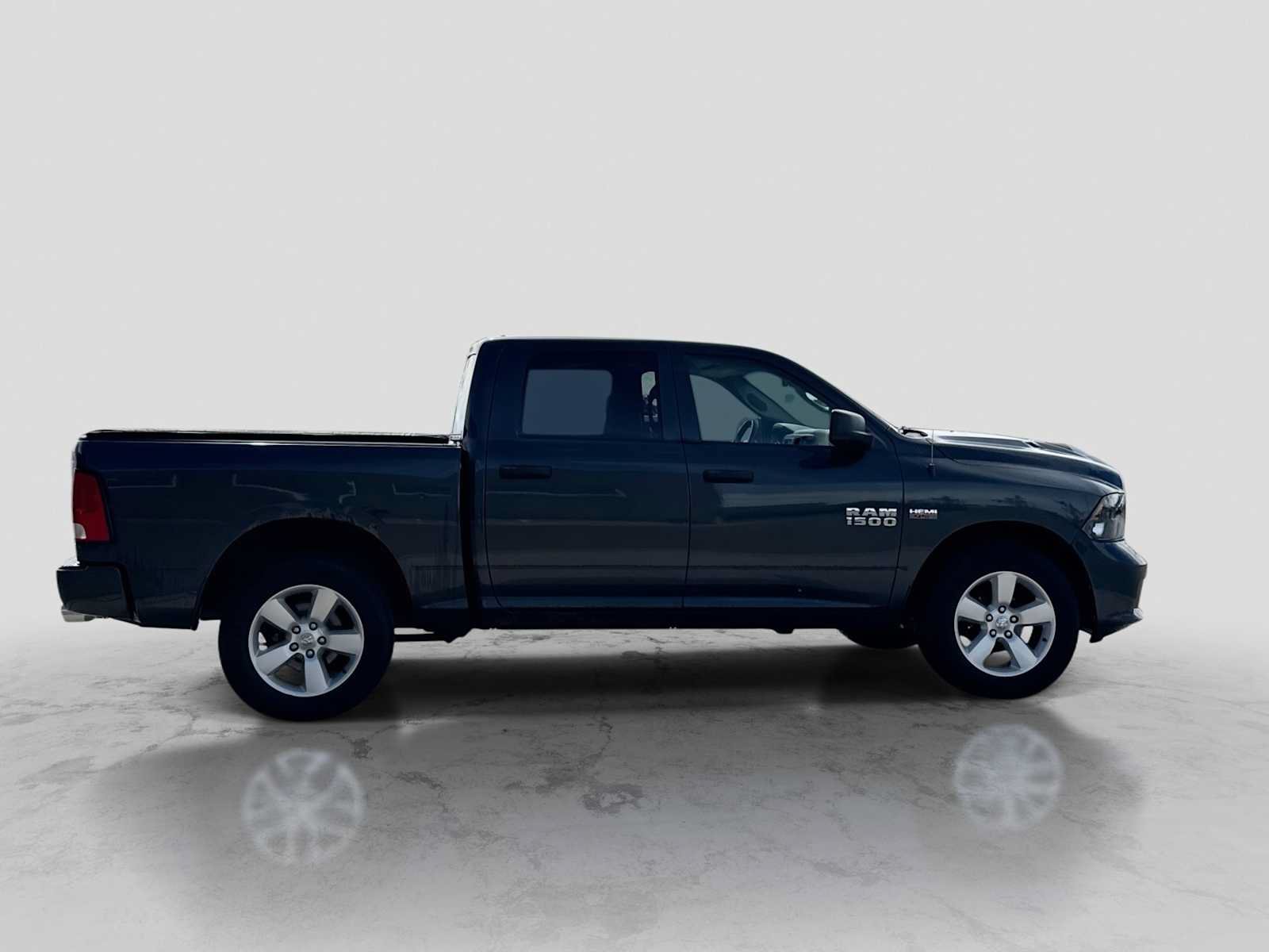 Used 2014 RAM 1500 Express AWD/4WD image 6