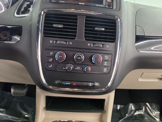 Used 2018 Dodge Grand Caravan SXT FWD image 20