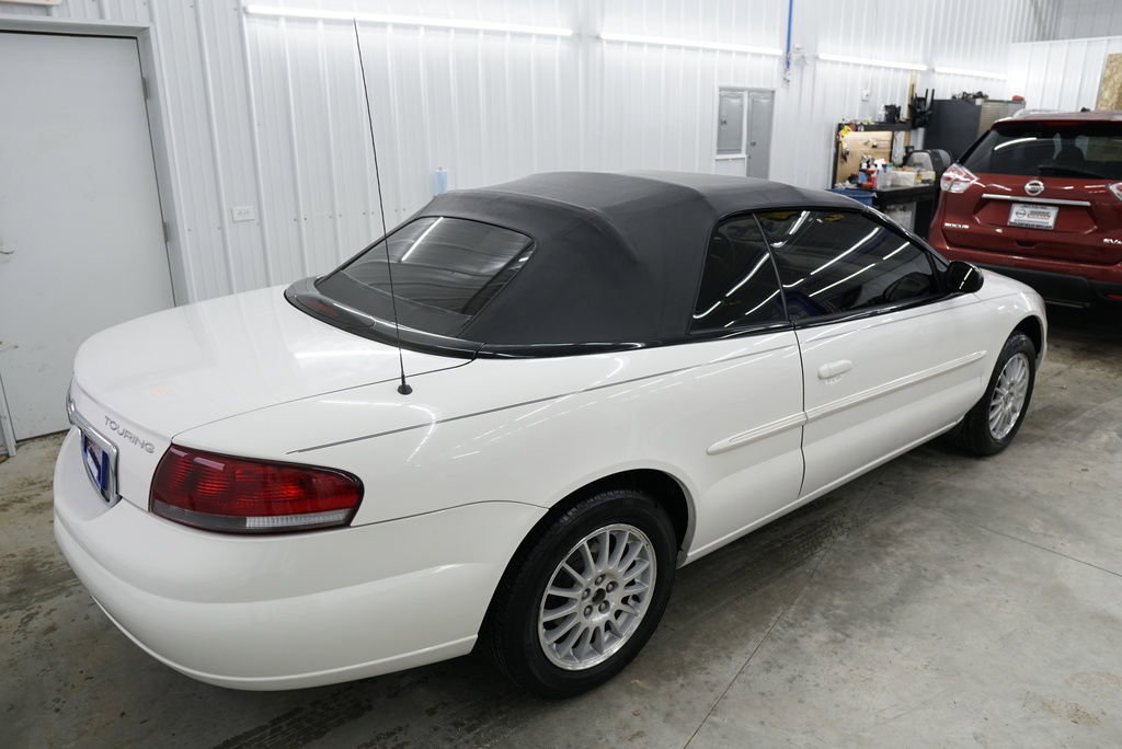 Used 2005 Chrysler Sebring Touring image 16