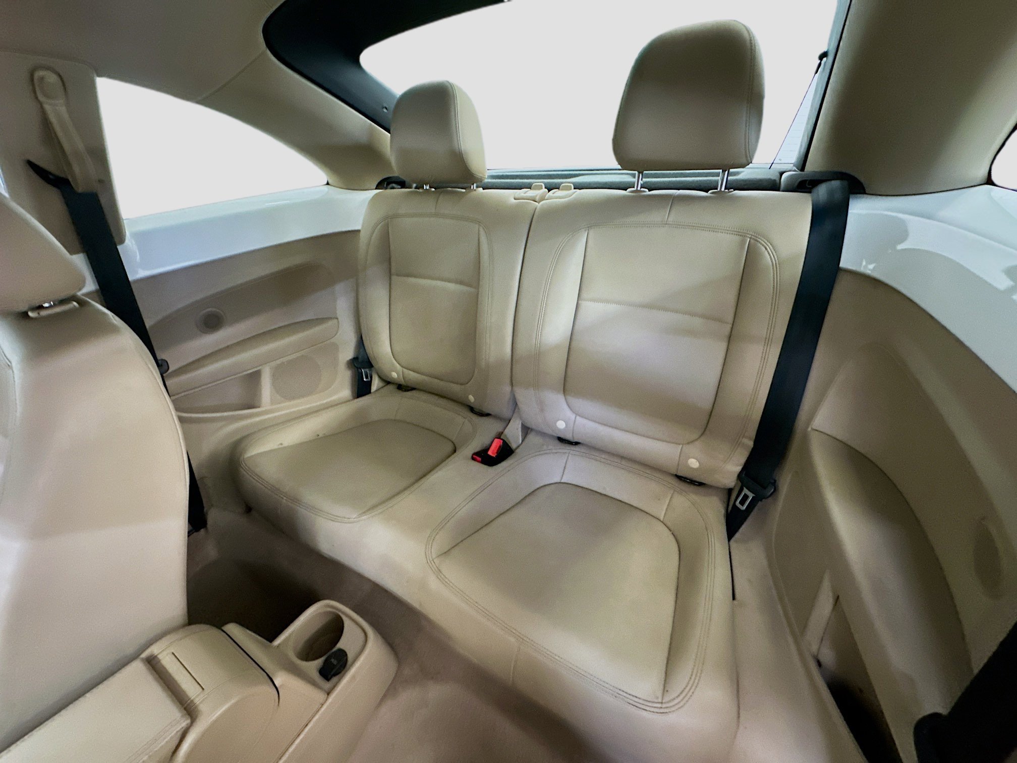 Used 2013 Volkswagen Beetle 2.5 image 26