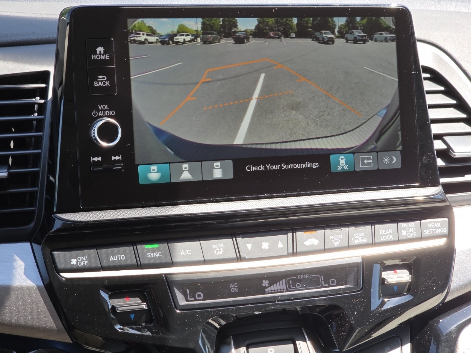 New 2026 Honda Odyssey Touring image 13