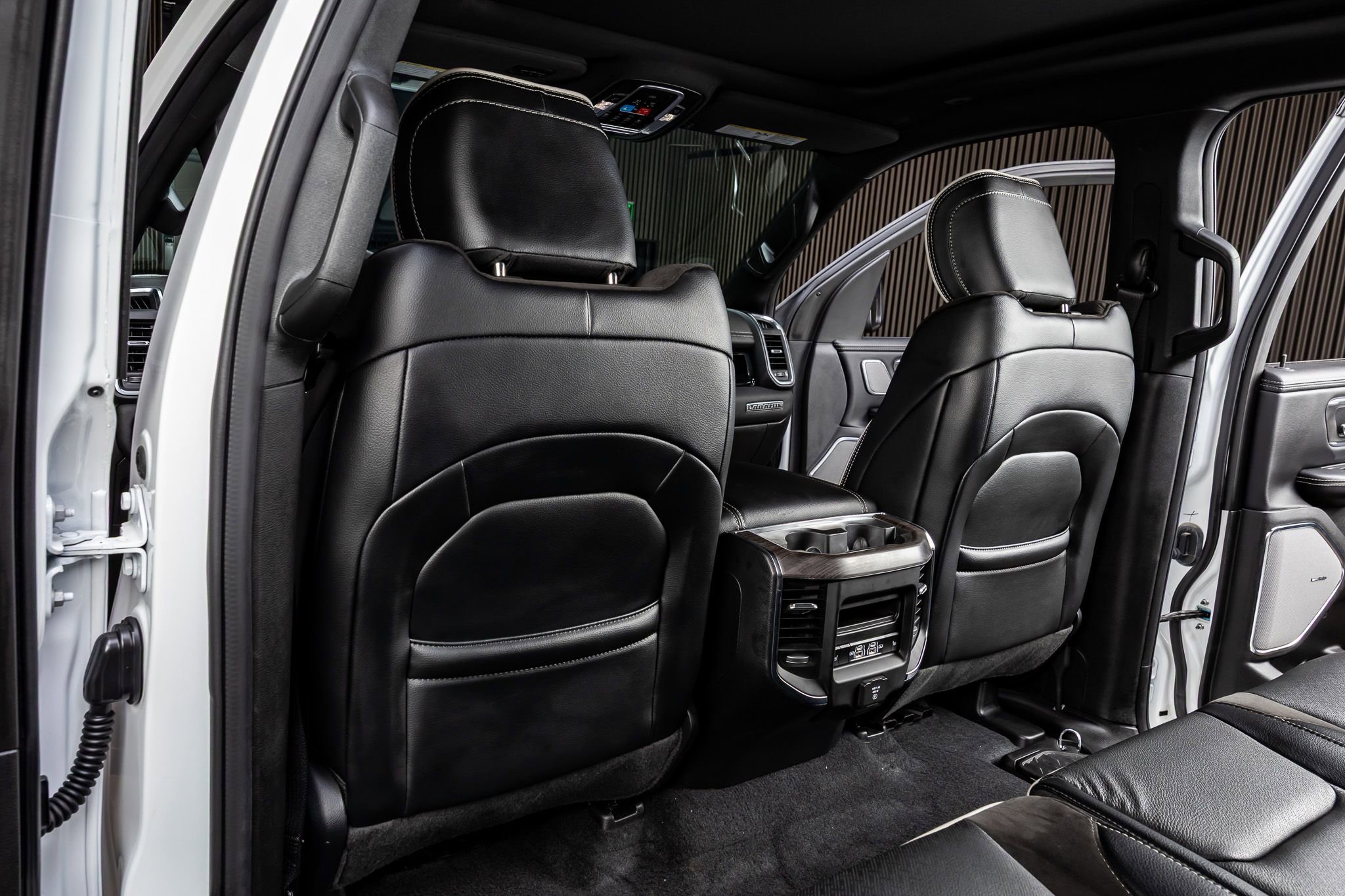 Used 2025 RAM 1500 Laramie w/ Night Edition image 35