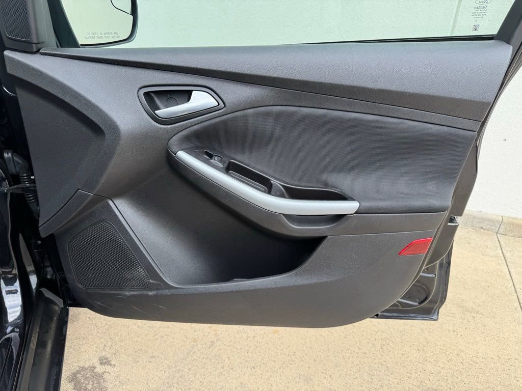 Used 2012 Ford Focus SE image 17