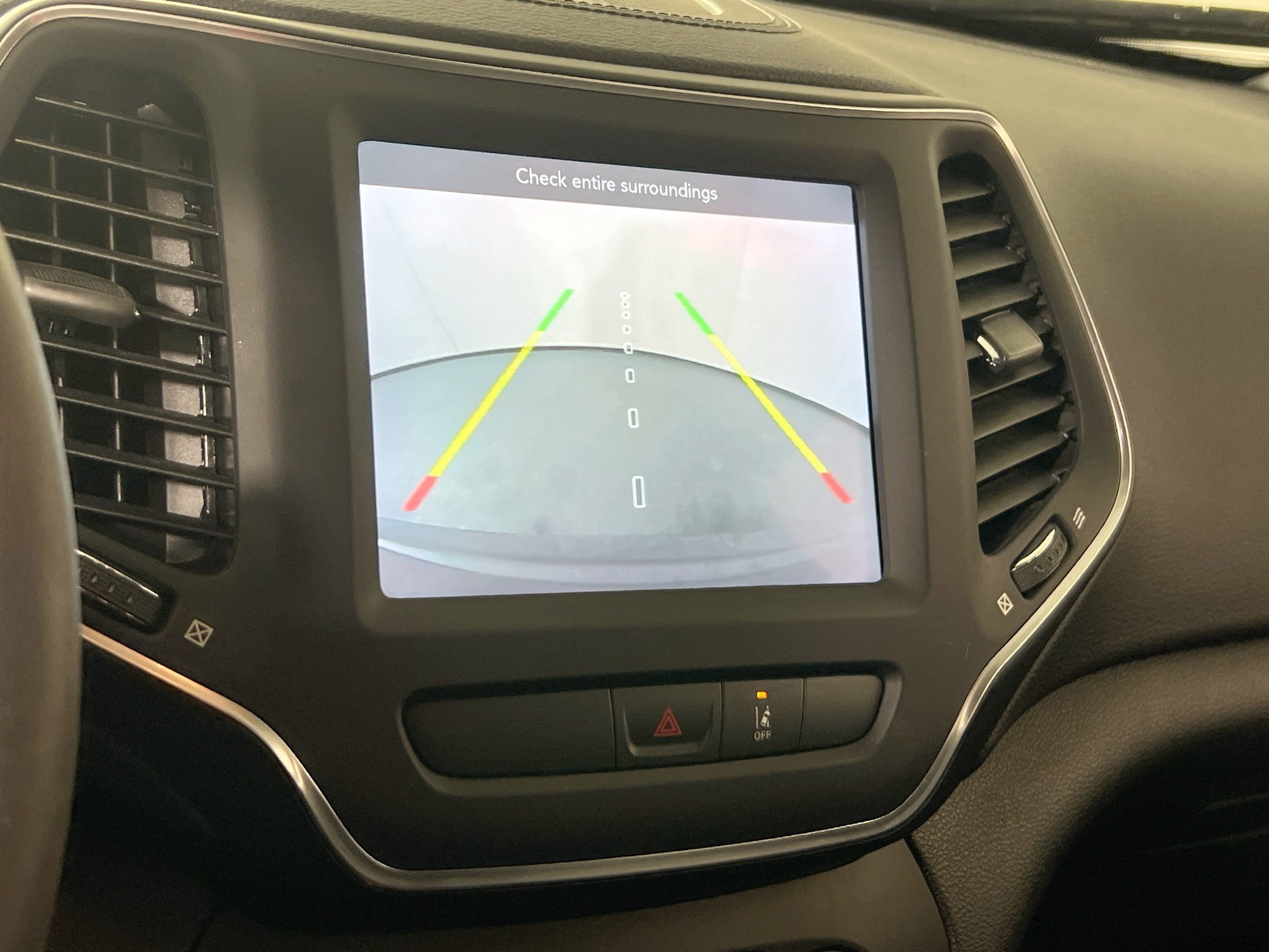 Used 2022 Jeep Cherokee Latitude Lux image 13