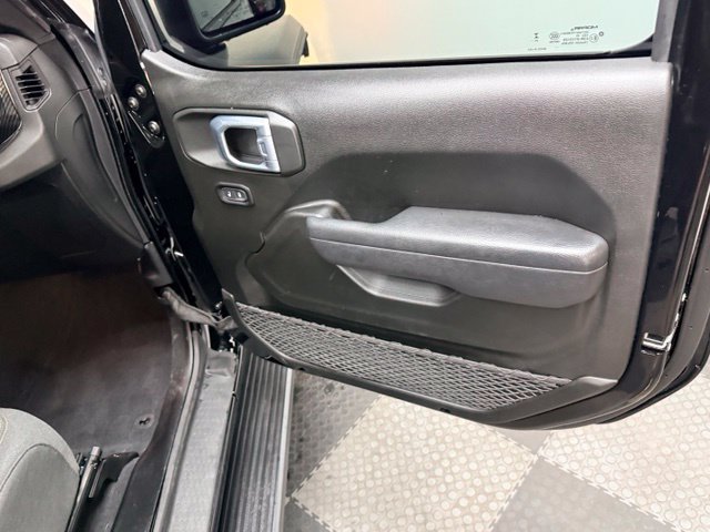 Certified 2025 Jeep Gladiator Sport AWD/4WD image 37