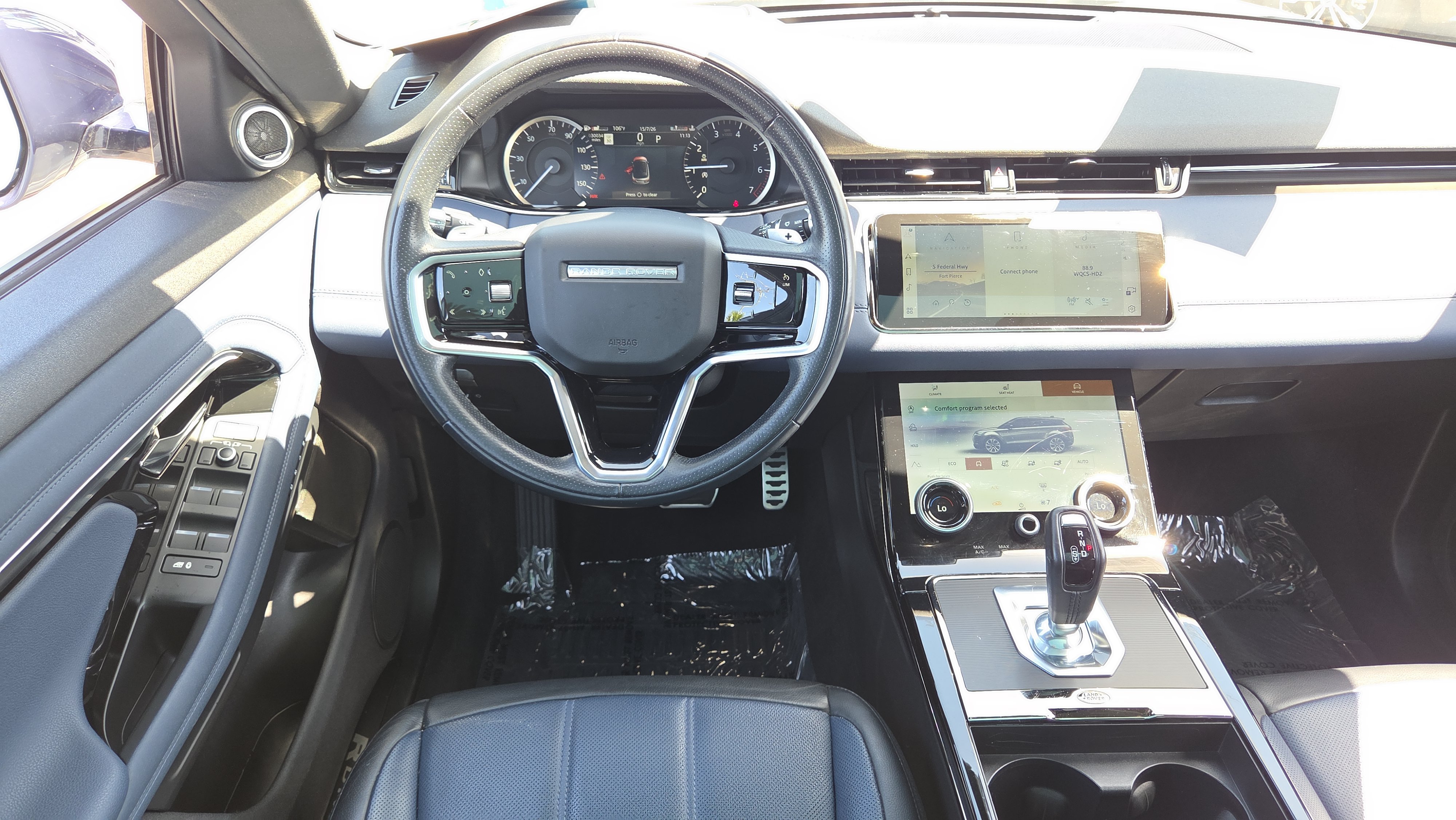 Used 2021 Land Rover Range Rover Evoque R-Dynamic S AWD/4WD image 12