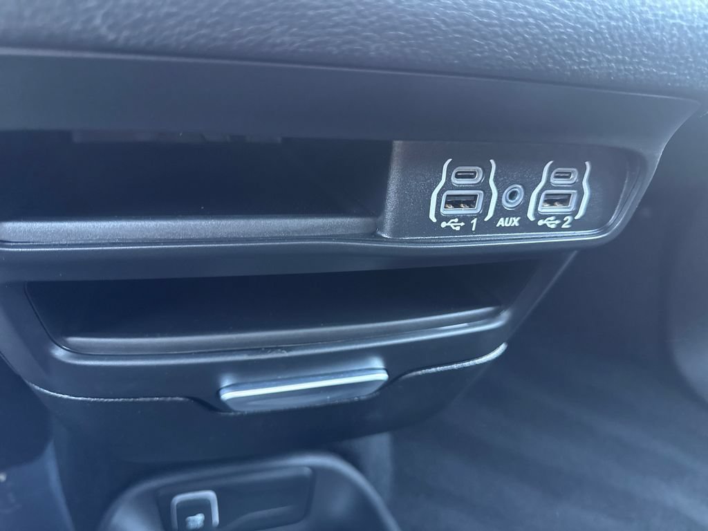 Used 2024 Chrysler Pacifica Touring FWD image 20