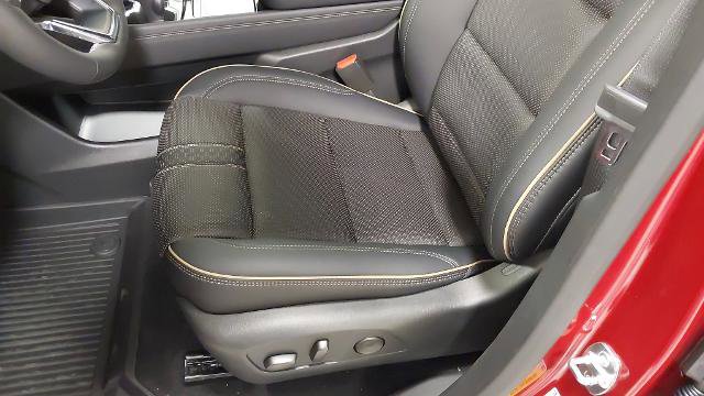 New 2026 Chevrolet Traverse High Country w/ LPO, Floor Liner Package image 22