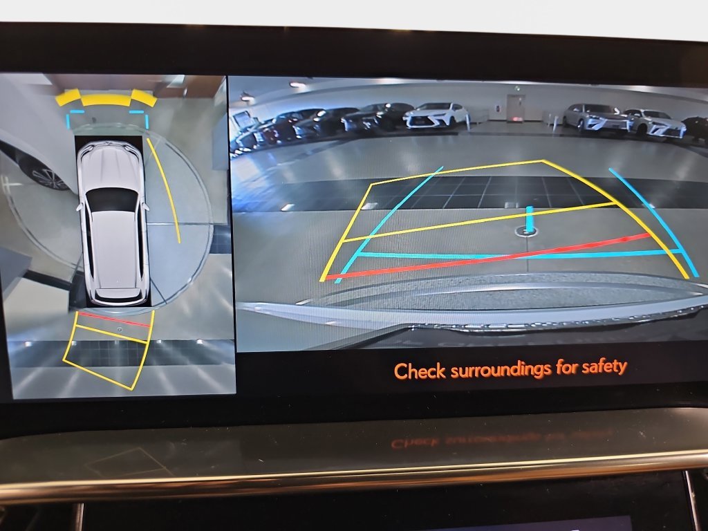 Used 2022 Lexus LX 600 4WD w/ Appearance Package image 26
