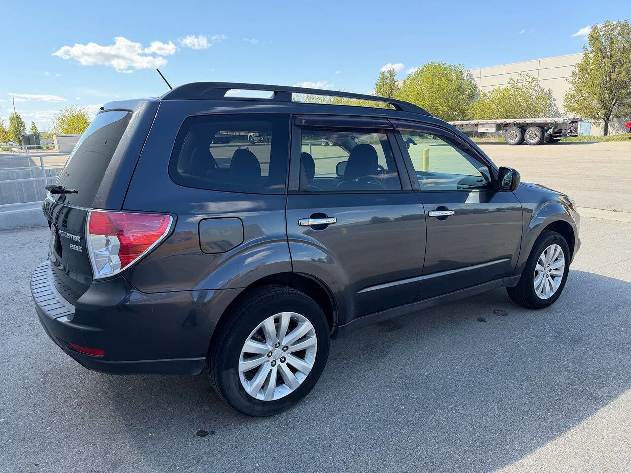 Used 2012 Subaru Forester 2.5X Premium AWD/4WD image 13