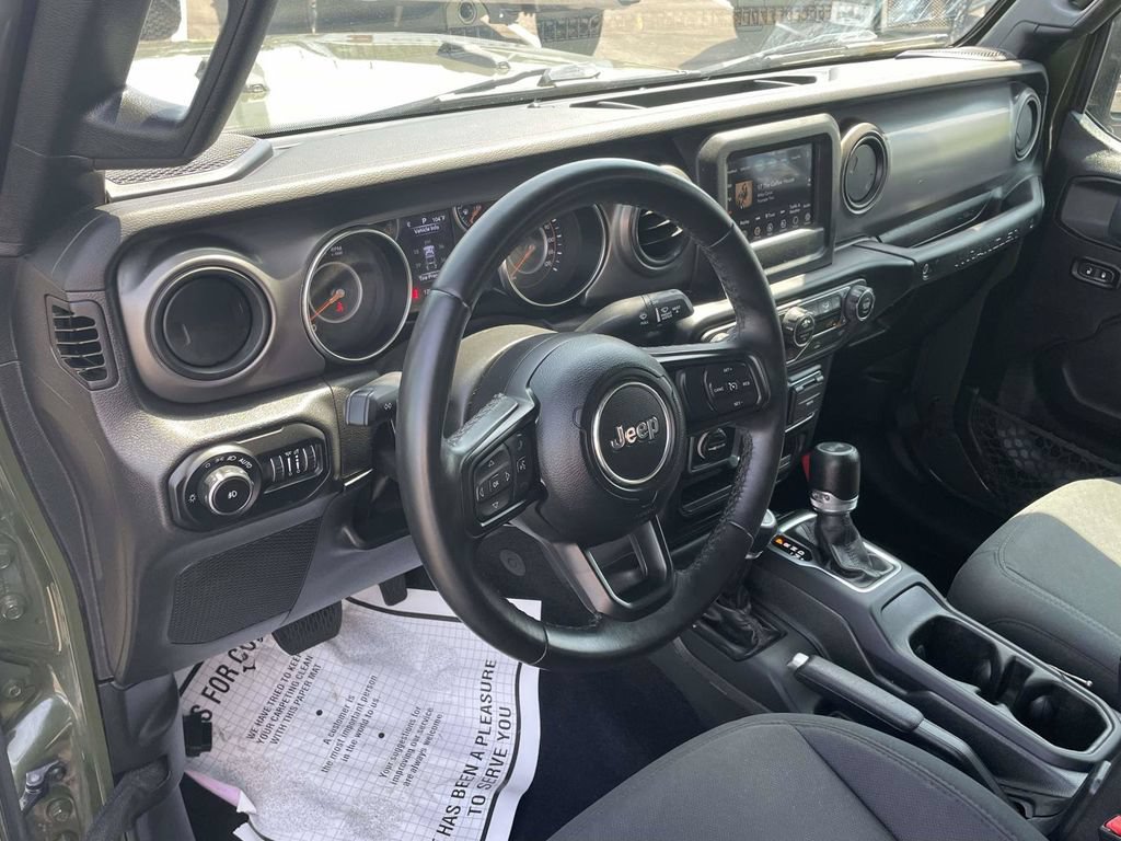 Used 2022 Jeep Wrangler Sport AWD/4WD image 11