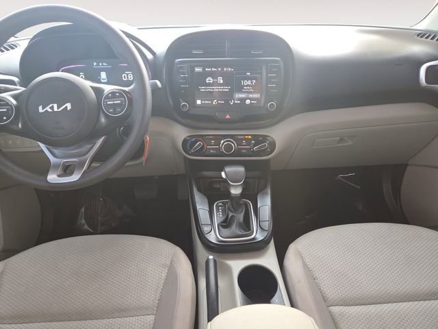 Used 2025 Kia Soul LX w/ LX Technology Package image 10