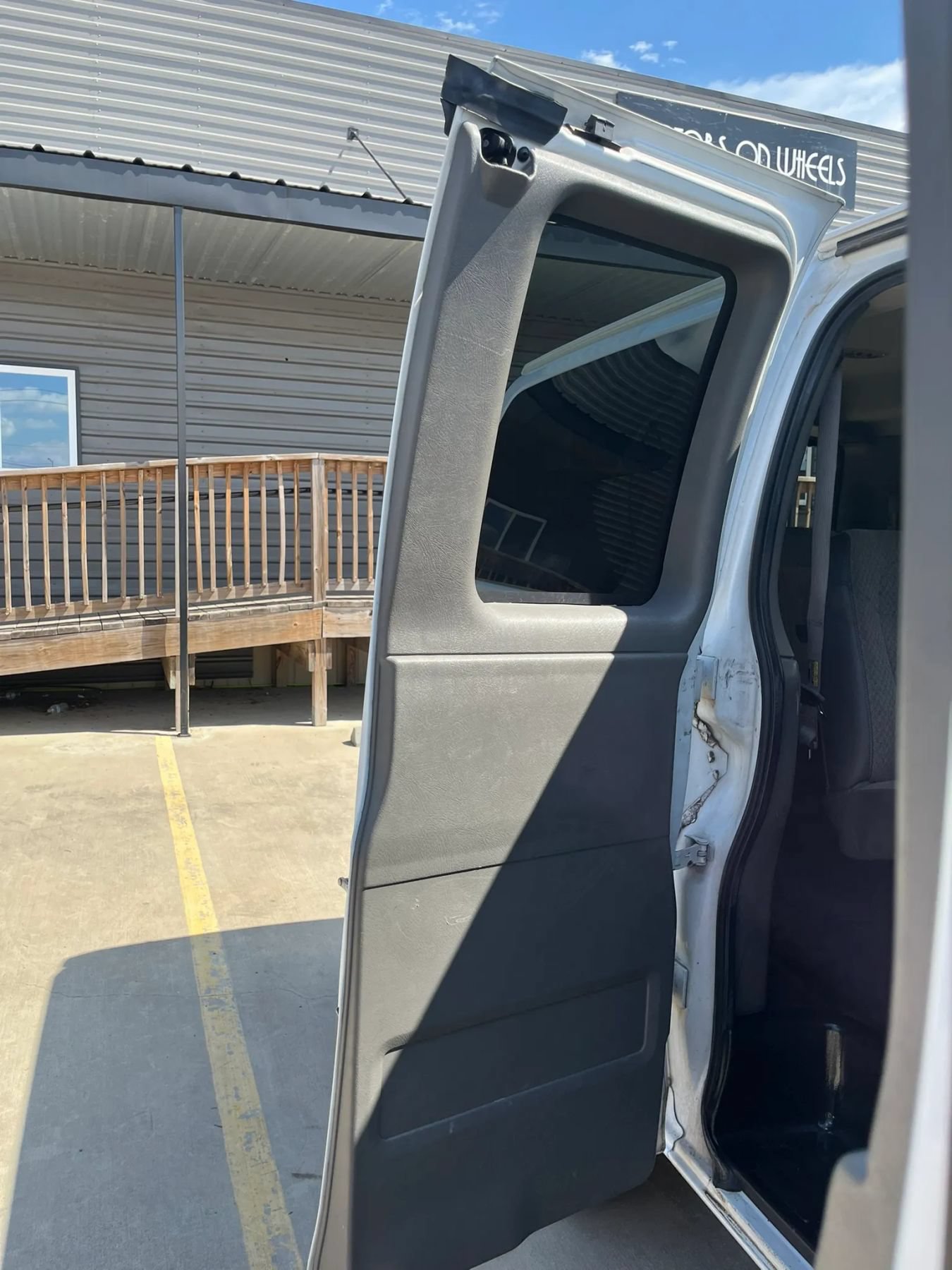 Used 2020 Chevrolet Express 2500 LS w/ Driver Convenience Package RWD image 31