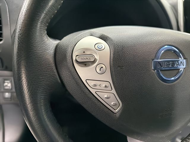 Used 2013 Nissan Leaf SV w/ Premium Pkg image 17