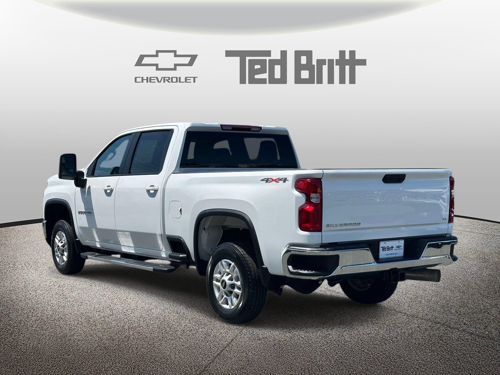 Used 2025 Chevrolet Silverado 2500 LT w/ Convenience Package AWD/4WD image 6