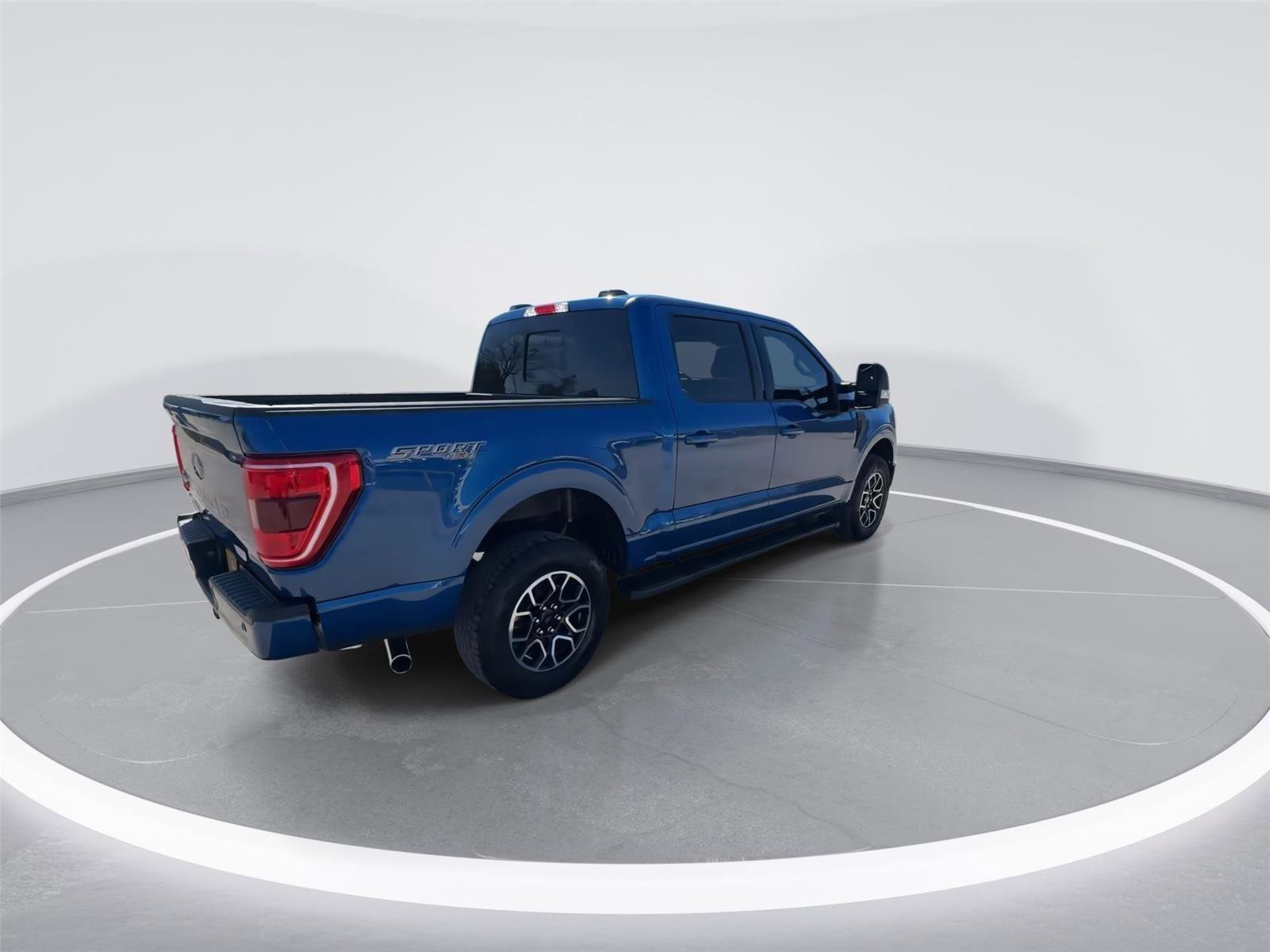 Used 2022 Ford F150 XLT w/ Equipment Group 302A High AWD/4WD image 8